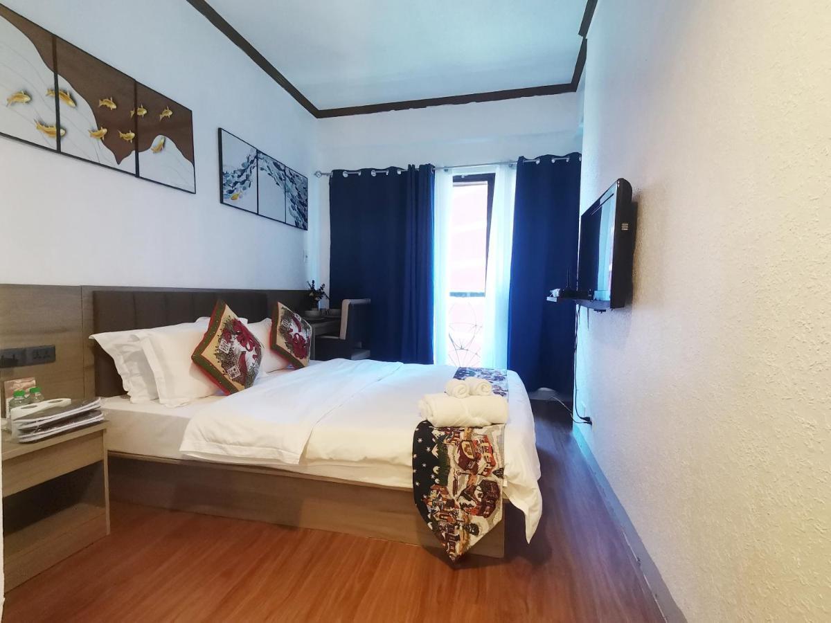 Aparthotel Warm Makati Makati City Zewnętrze zdjęcie